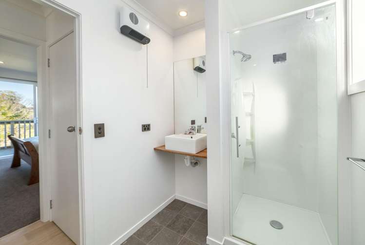 13 Nunu Drive Flat Point_15