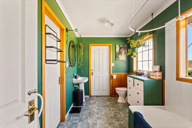 215 Riverbend Road Meeanee_24