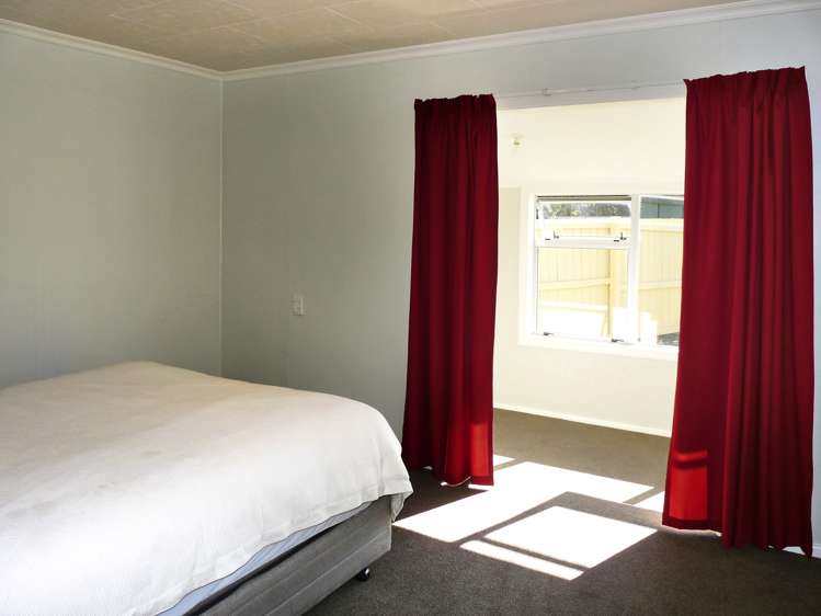 8 Lord Auckland Road Wakefield_10