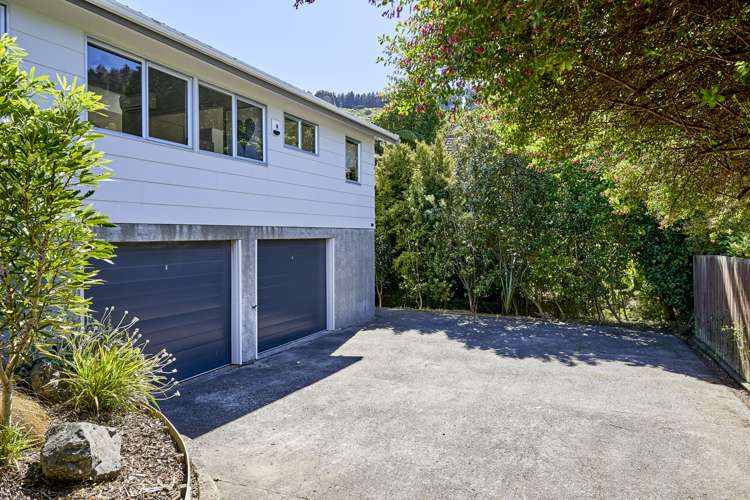 88a Larsen Crescent Tawa_13