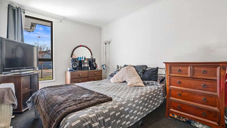 27 Awataha Crescent Pyes Pa_8