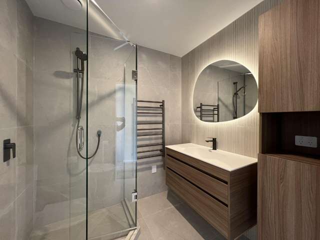 Brand New Designer Townhouses Ã¢ÂÂ 5 Available in the Heart of Te Atatu Peninsula
