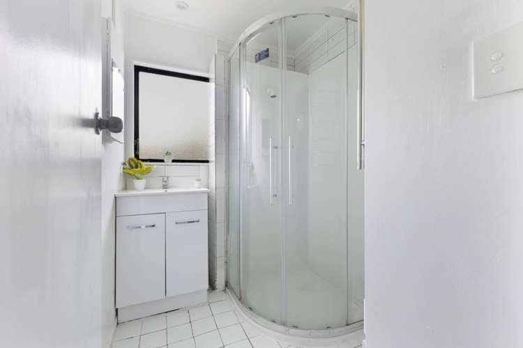 2/16 Rice Crescent Papakura_10