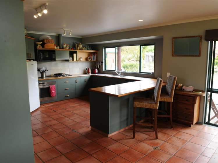 726 Whangamata Road Kinloch_16