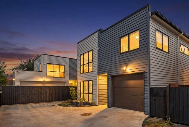 Spacious and Standalone Close to the Park