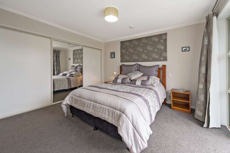 1/10 Valley Road Greta Valley_11