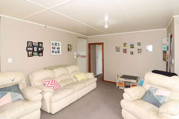 4 Charles Street Carterton_7
