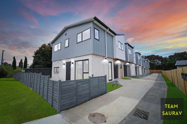 Stunning Newly Constructed Home in Papatoetoe!