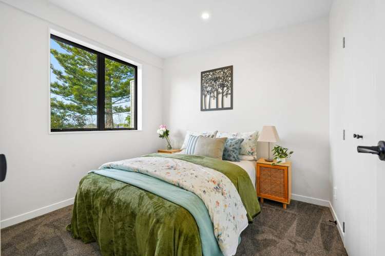 2/92 Titirangi Road New Lynn_8