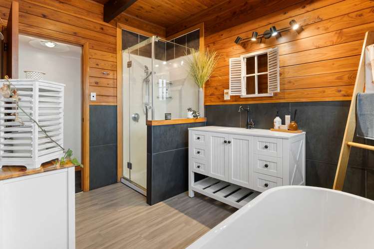 11 Higham Ferrers Place Red Beach_25