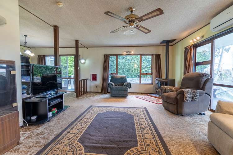 1 Sheridan Crescent Leamington_5