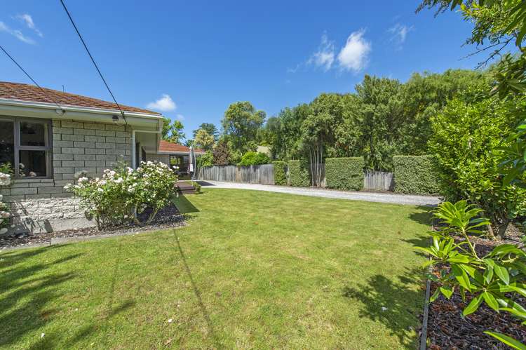 142 High Street Leeston_23