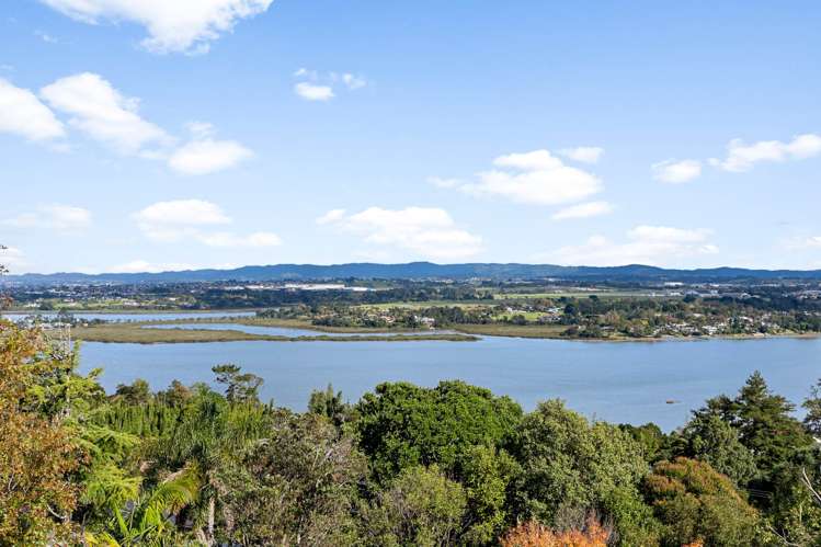 71 Attwood Road Paremoremo_26