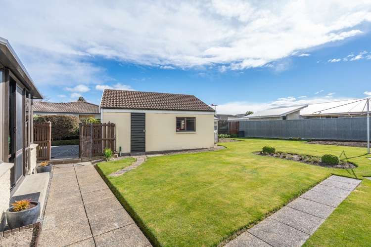 84 Dunbarton Street Redwood_23