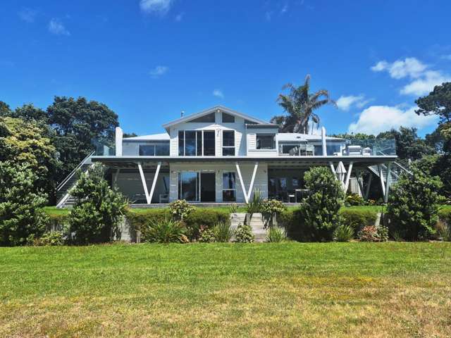 Luxury Beach Front Retreat