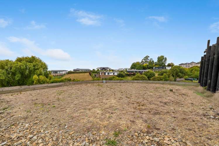 8 Lake View Place Fairhall_11