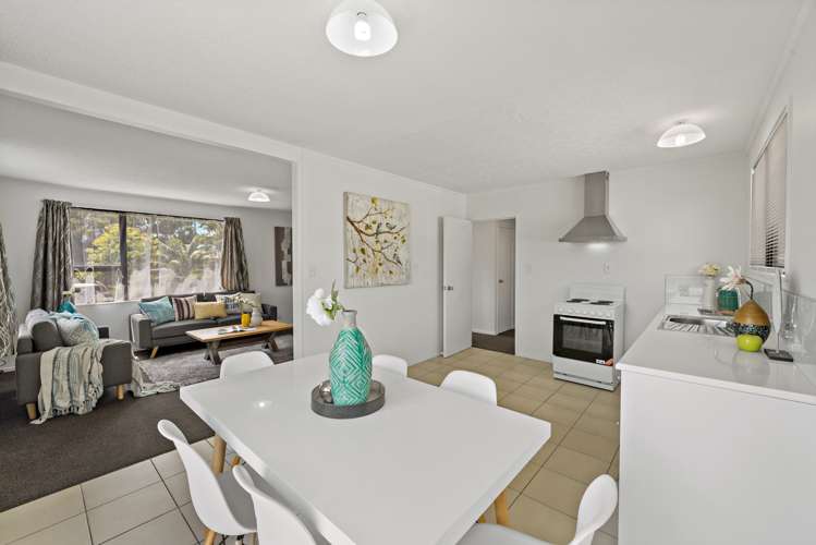 1/7 Haumia Way Otara_5