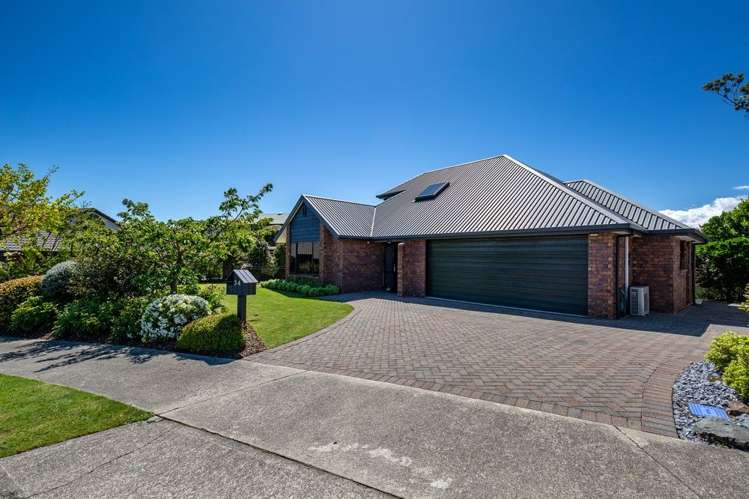 34 Olympus Way Richmond_8