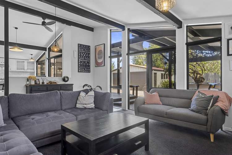 28 Millstream Drive Lincoln_5