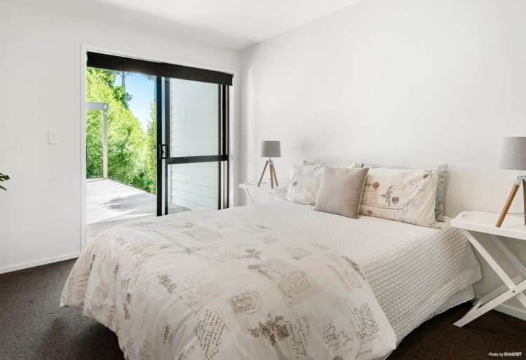 34a John Dee Crescent Red Beach_5