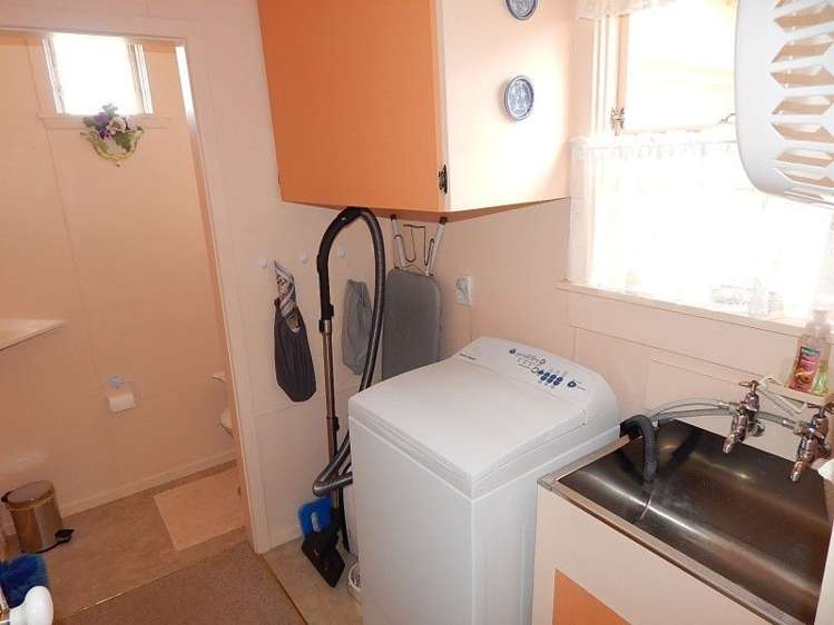 17 Disraeli Street Westport_15