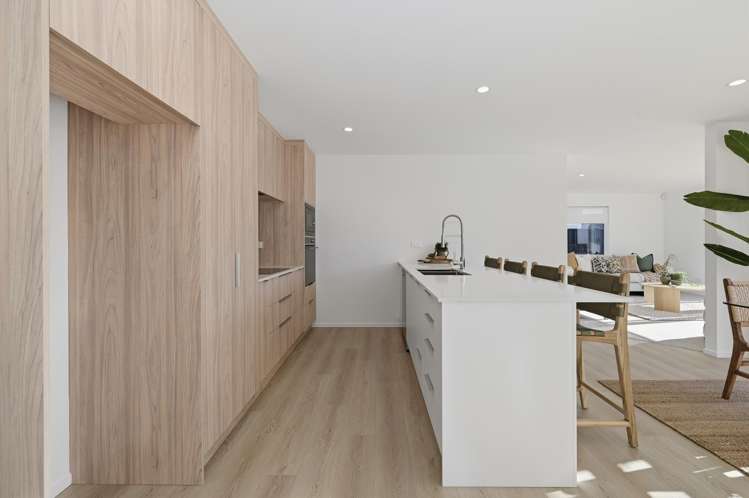 15 Rehua Way_2