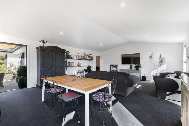 17 Sandford Terrace Lower Shotover_13