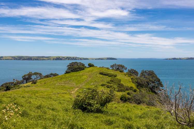 169 Nick Johnstone Drive Church Bay_16