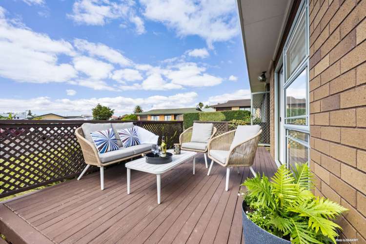 48 Bodi Place Te Atatu South_10