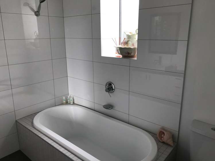 7 Dolbear Street Titirangi_14