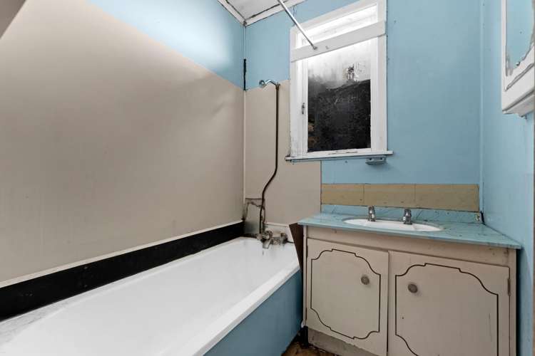 12 Ozich Avenue Te Atatu South_11