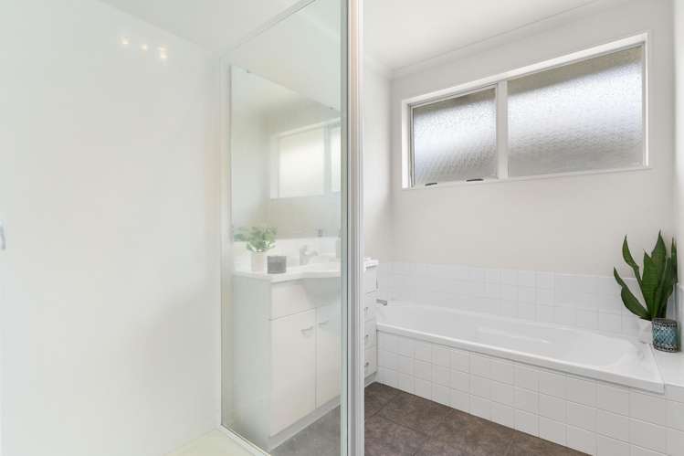 38 Bruce Pulman Drive Takanini_10