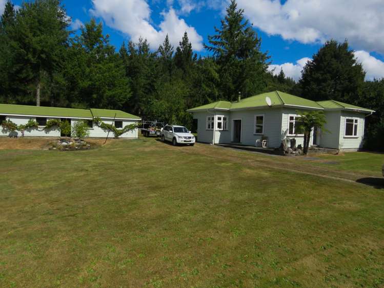 21 Grey Road Reefton_0