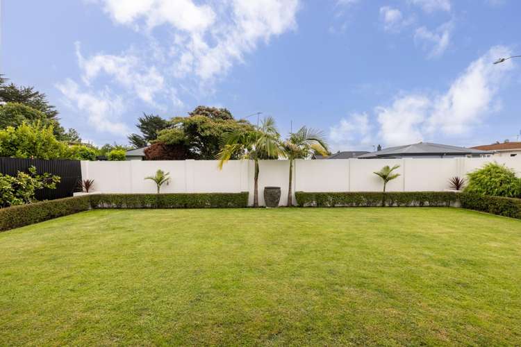 74 Menin Road Onekawa_17