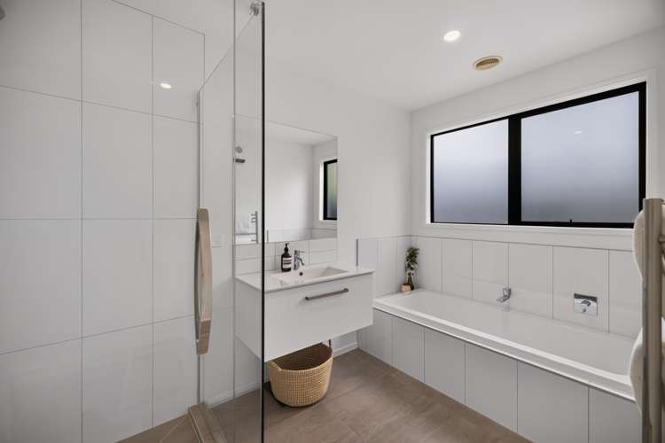 3 & 3A Marsden Place Lower Shotover_23