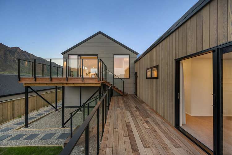 8 Southdown Road, Hanley's Farm Jacks Point_21