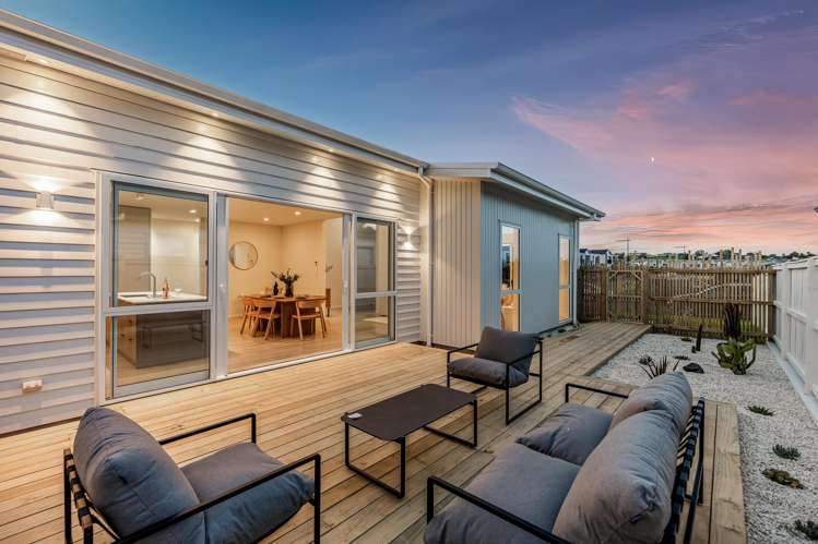 49 Symes Drive Red Beach_13