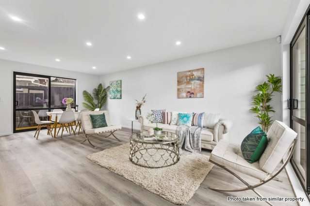 Modern Functional Home  4 Bedrooms + 2 Car Parks