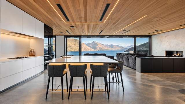33 Belfast Terrace, Queenstown Hill