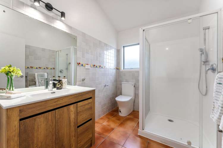 2/10 Windsor Place Windsor Park_18
