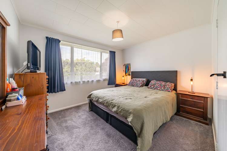 37 California Drive Totara Park_11