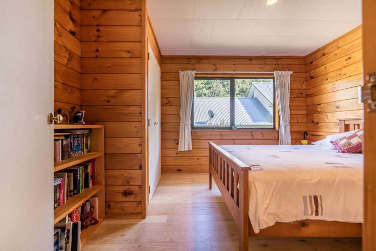 143 Woodlands Park Road Titirangi_15