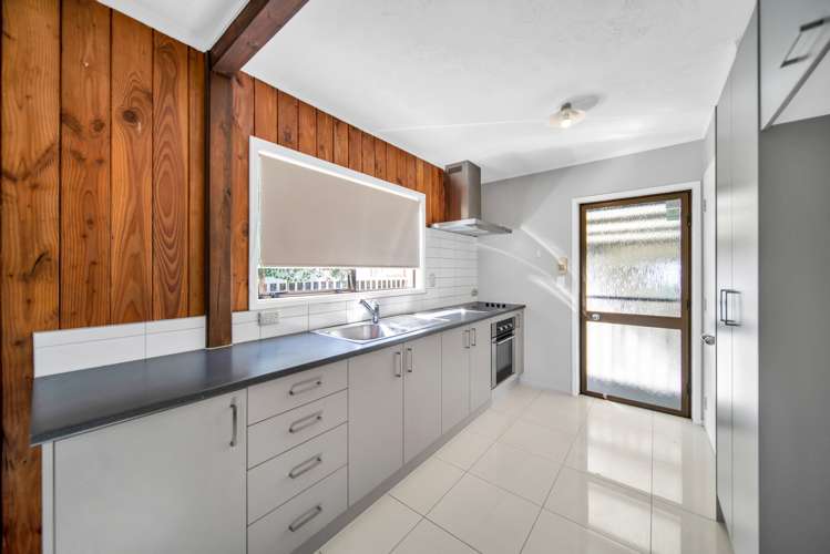 2/45 Sutton Crescent Papakura_6