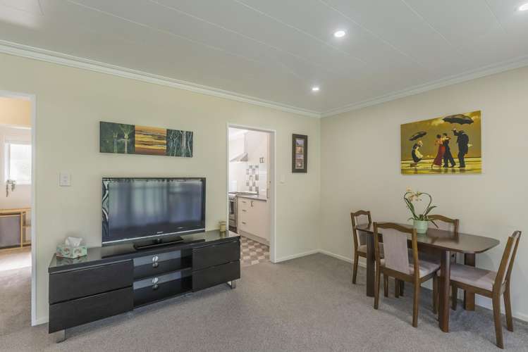 2/13 Linden Avenue Tawa_18