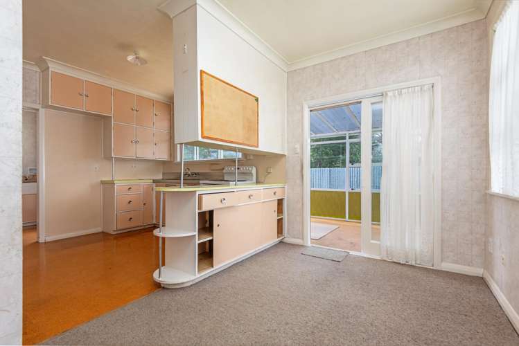 8 Lowestoft Place West End_6