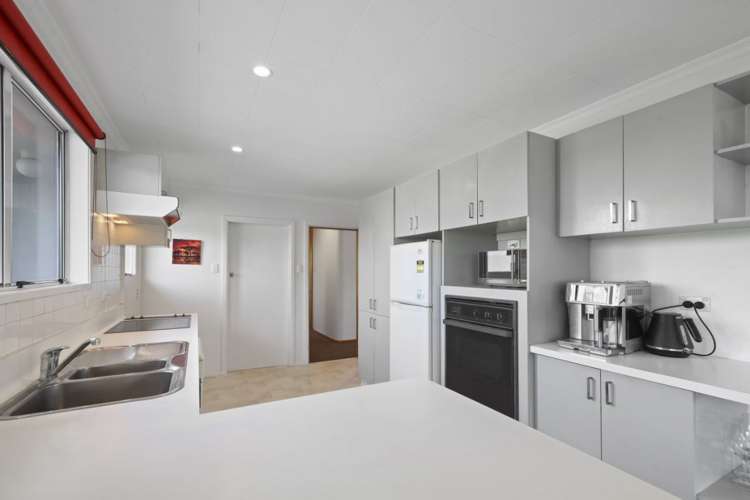 8 Stackhouse Avenue Bishopdale_11