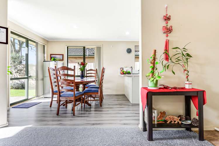 19 Nobleman Place Hamilton East_4