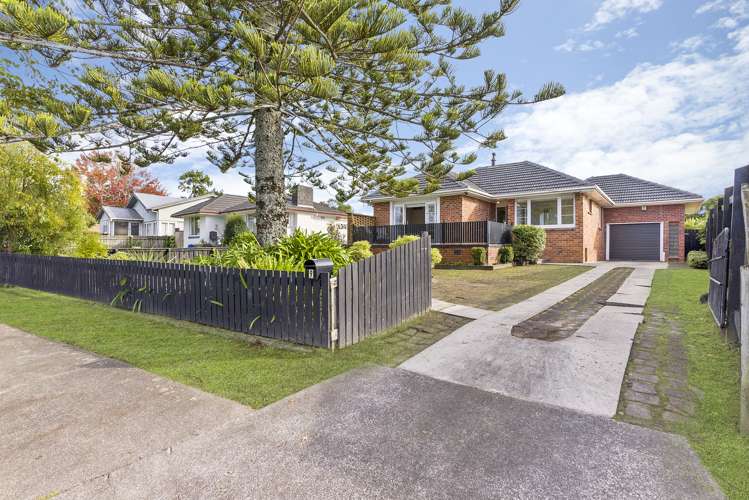 9 Glengarry Road Glen Eden_2