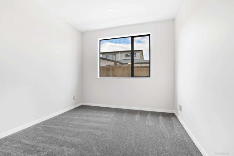 6 Tararua Street Massey_9