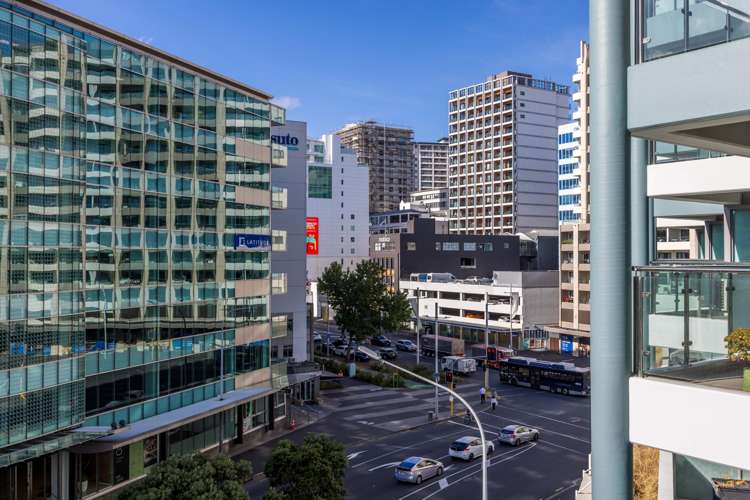 607/30 Beach Road Auckland Central_8